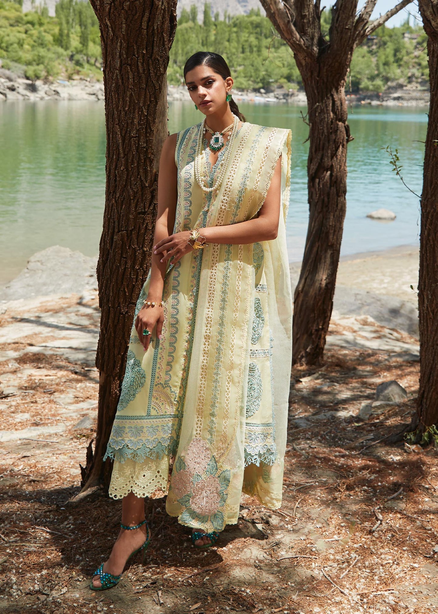 Crimson Luxury Lawn Medley of Lace - D7 B