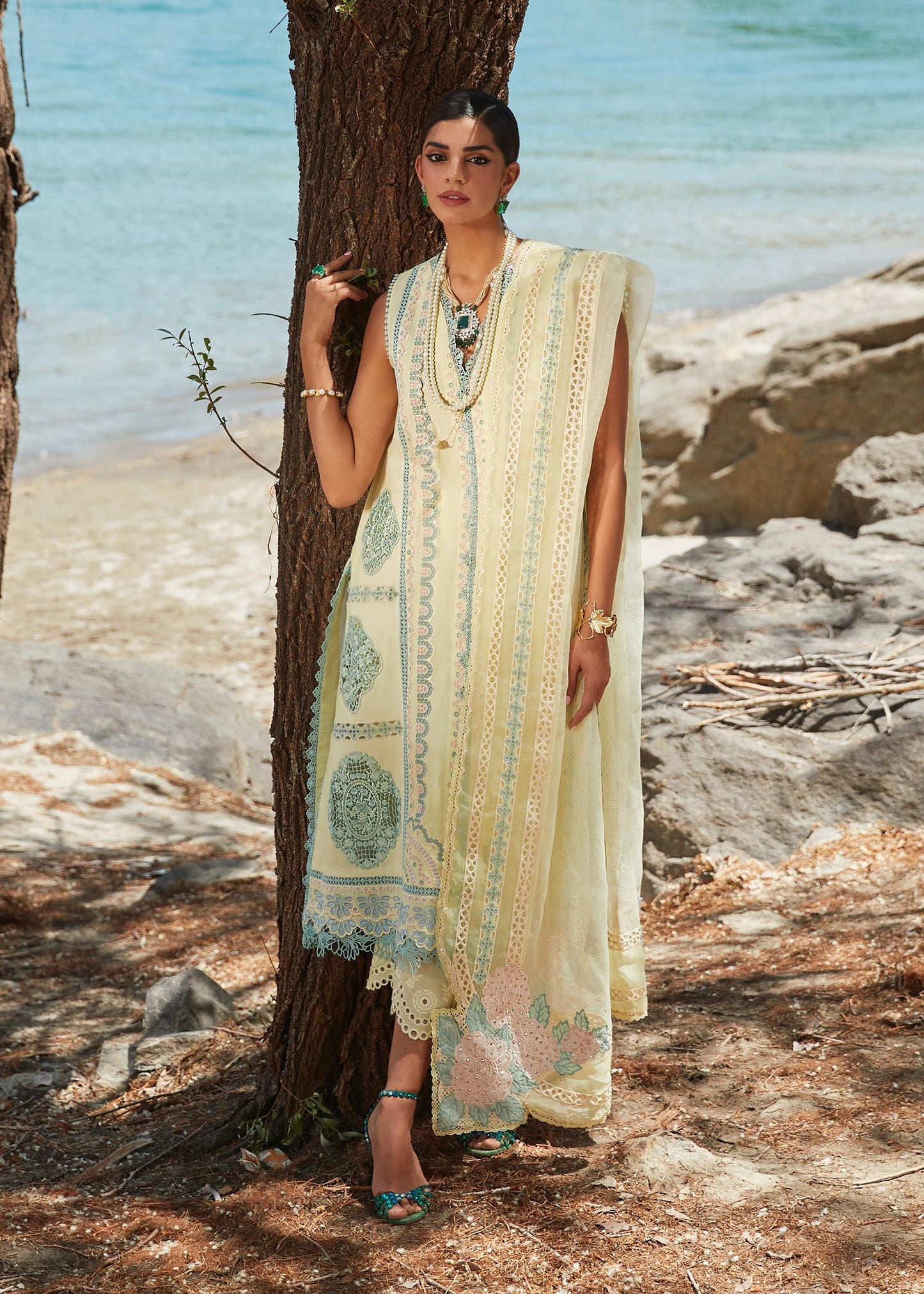 Crimson Luxury Lawn Medley of Lace - D7 B