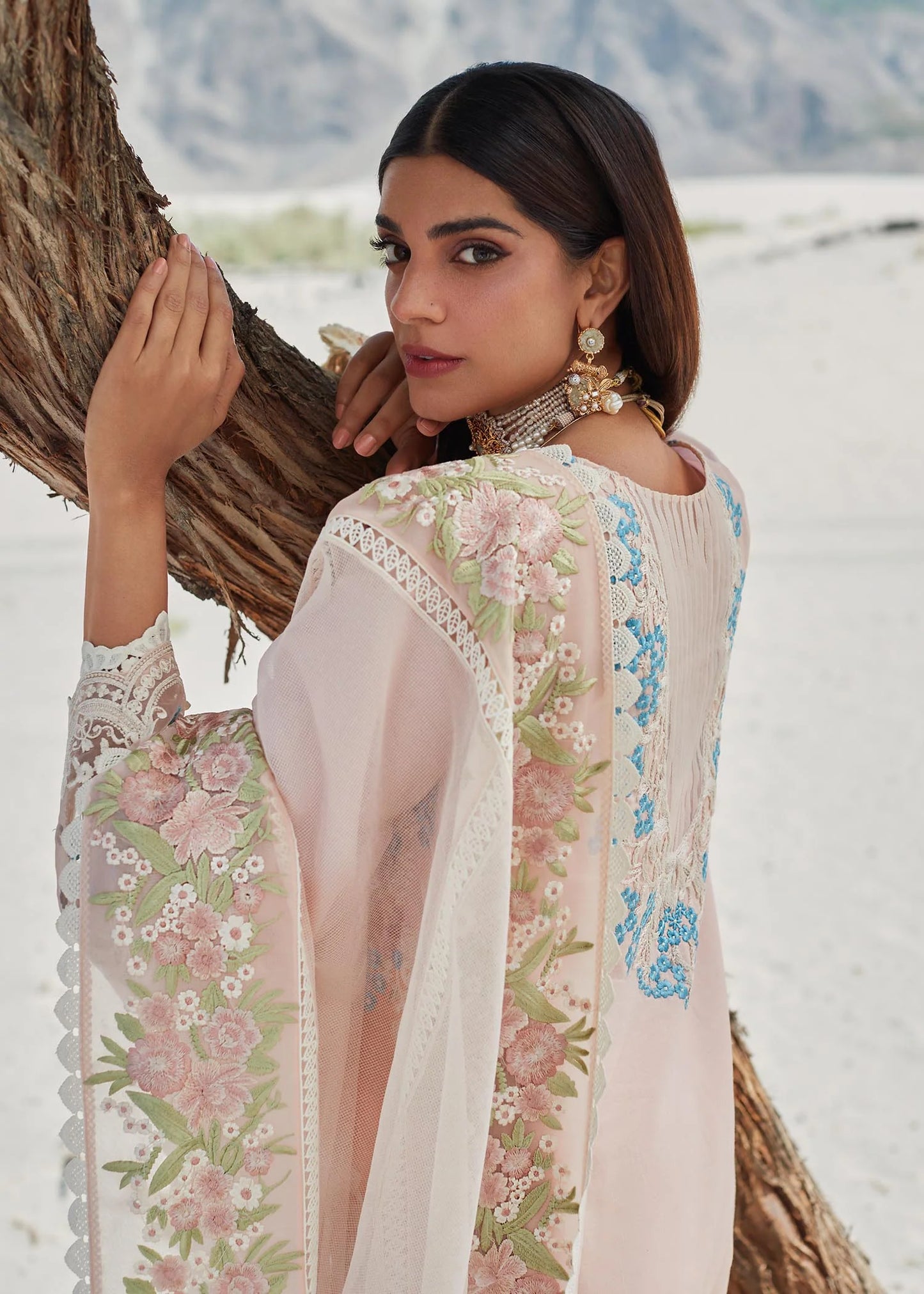 Crimson Luxury Lawn Marori Dreams - D8 B