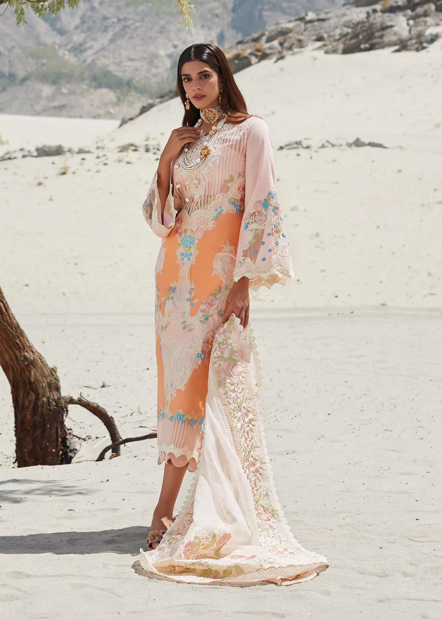 Crimson Luxury Lawn Marori Dreams - D8 B